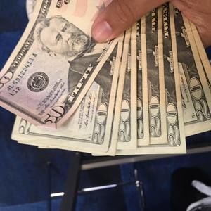 Meet your Posher, Thomas